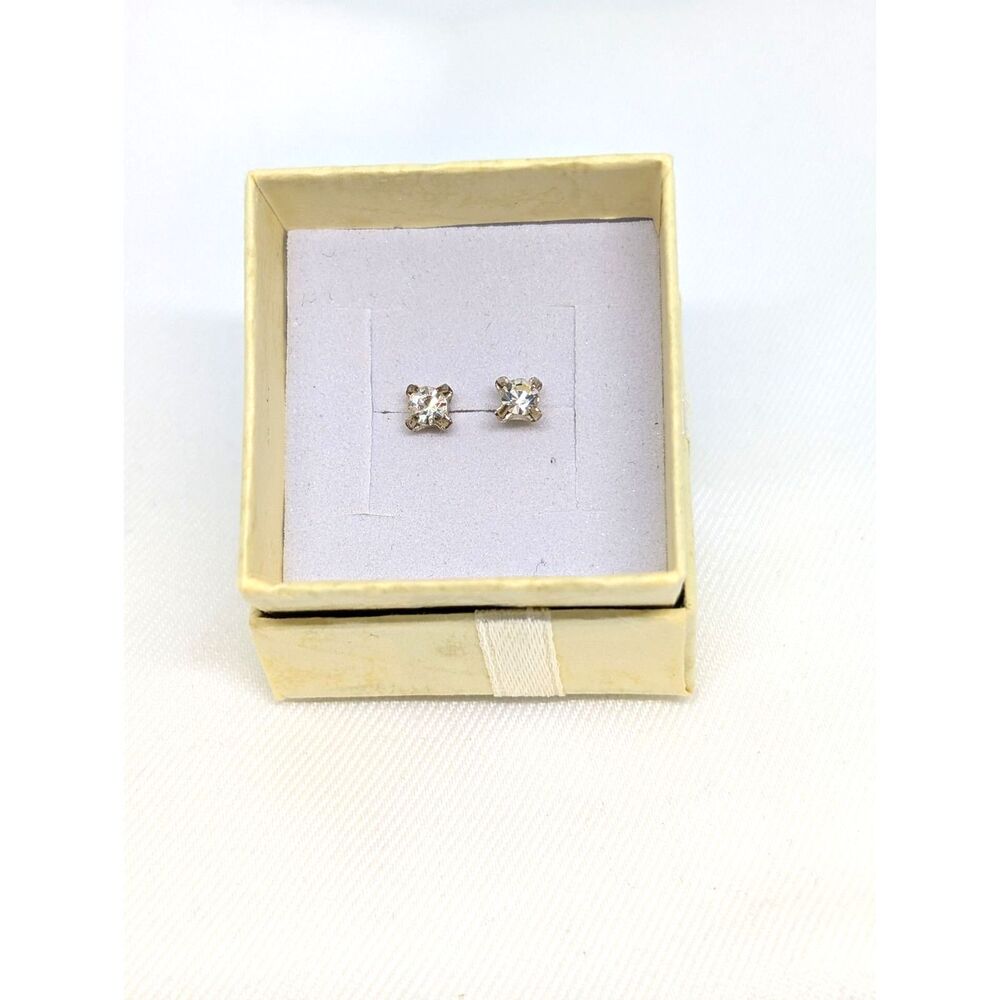 Clear Crystal Stud Earrings